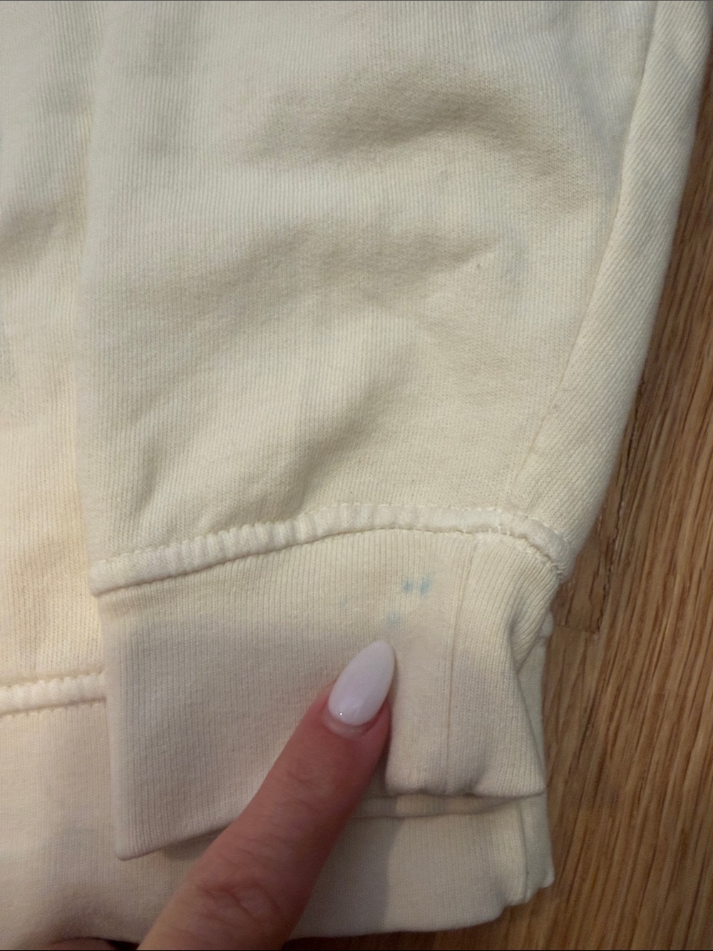 Taylor Swift 1989 sweatshirt - Picture 2 of 4